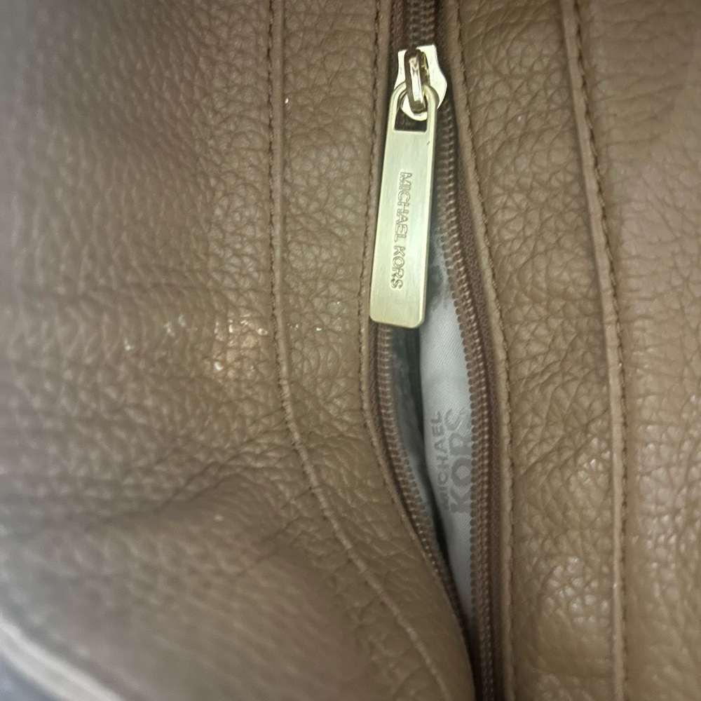 Michael Kors Tan/Brown Whipped Chelsea Leather Bag - Picture 10 of 14